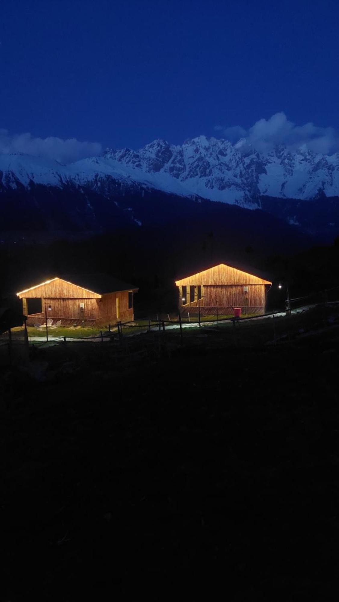 Khana Badosh Resort Kalam Exterior photo