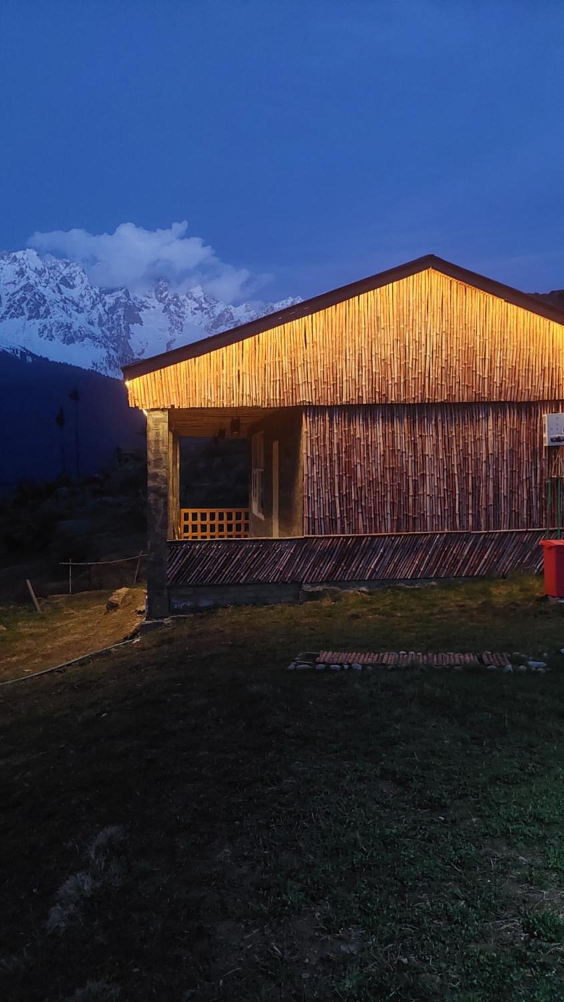 Khana Badosh Resort Kalam Exterior photo